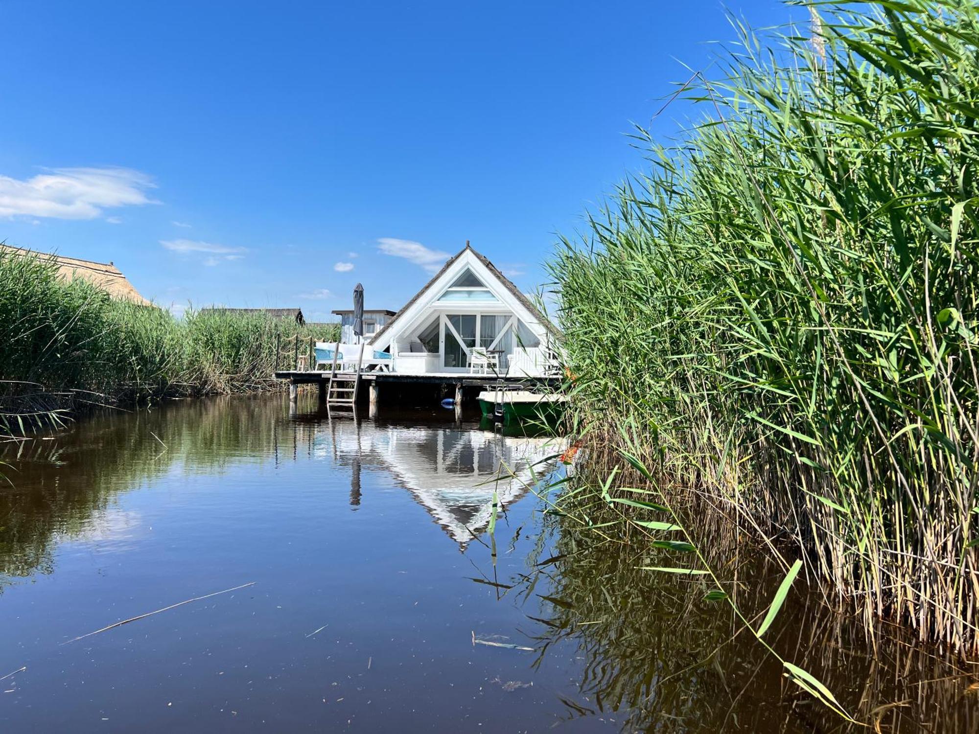 Seehuette Neusiedlersee - Strandhaus, Elektroboot Inklusive Руст Экстерьер фото